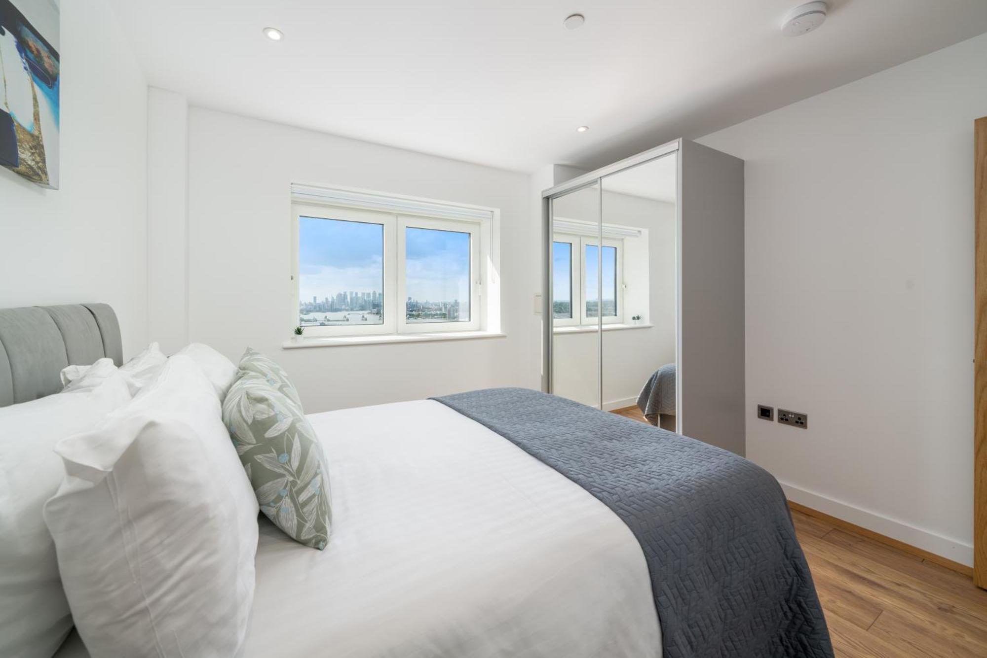 Skyvillion: Riverside Apartments with City Views London Exterior photo